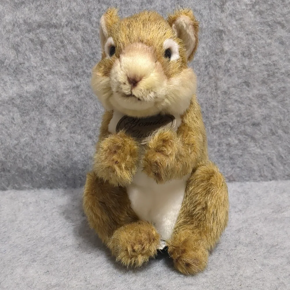 Russ Berrie Yomiko Classics Squirrel Plush Realistic Stuffed Animal Toy 8” - Picture 4 of 9